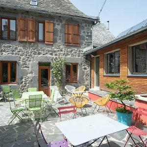 https://la-maison-hotel-gite.midi-pyreneeshotels.com