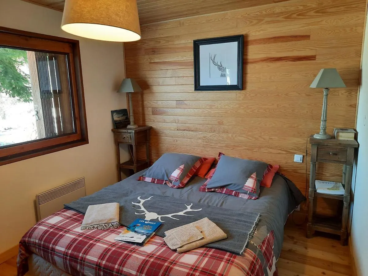 La Sauvagine B&B Skis Aux Pieds Les Orres Bed & Breakfast